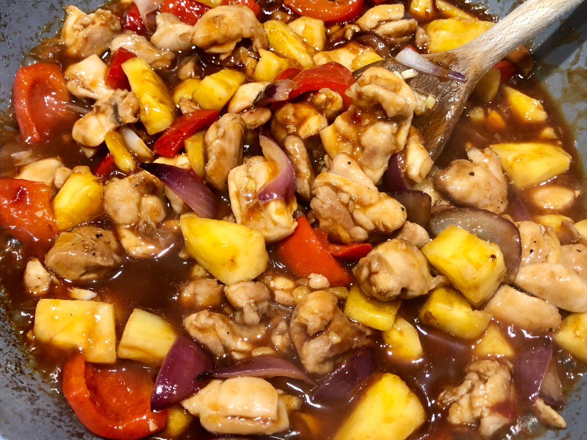Sticky pineapple chicken
