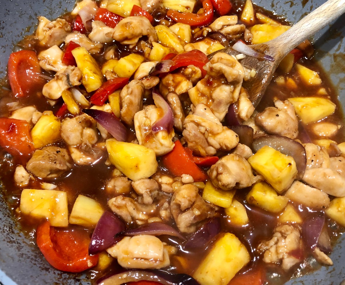 Sticky pineapple chicken